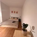 Grosse Fuer Monteure - - 아파트