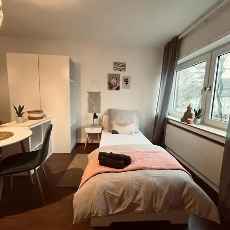 Grosse Fuer Monteure - - Apartment