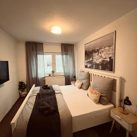 Grosse Fuer Monteure - - *