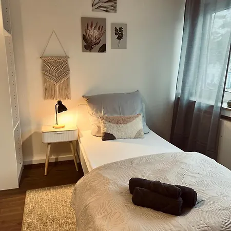Grosse Fuer Monteure - - Apartment *