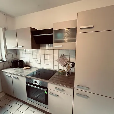 Apartment Grosse Fuer Monteure - - *