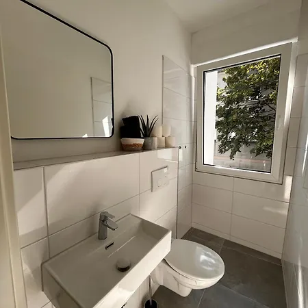 Apartment Grosse Fuer Monteure - -