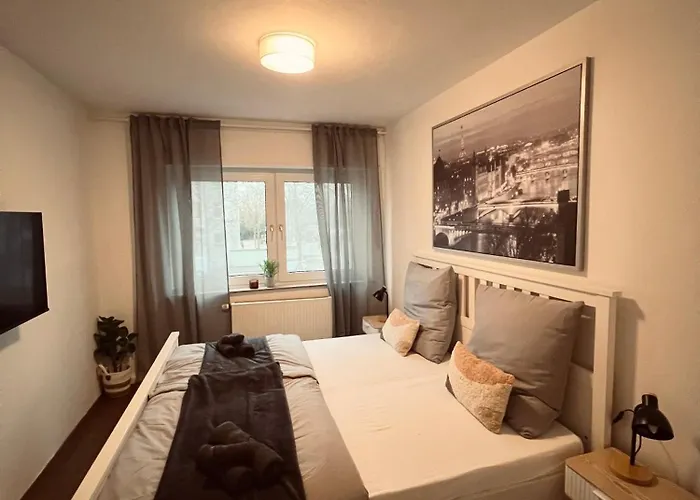 Grosse Fuer Monteure - - *