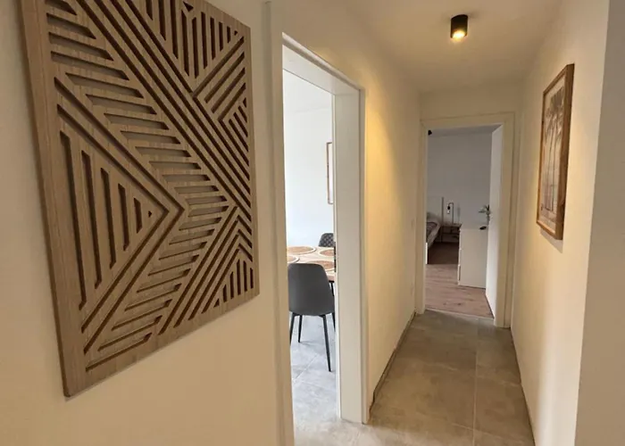 Appartement Grosse Fuer Monteure - -